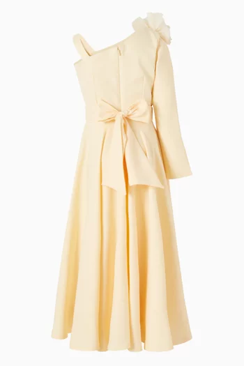 فستان طويل بقصة واسعة بزهور بارزة