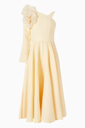 فستان طويل بقصة واسعة بزهور بارزة