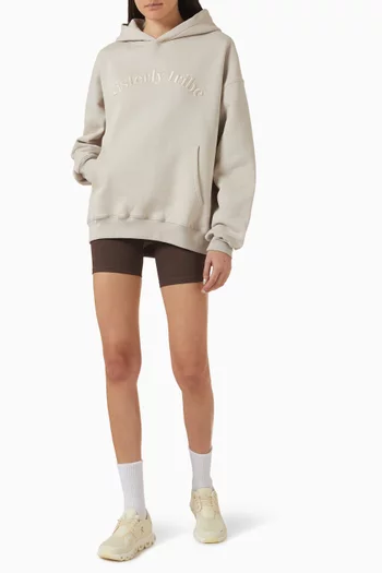 كنزة بغطاء رأس مطرزة بشعار الماركة قطن