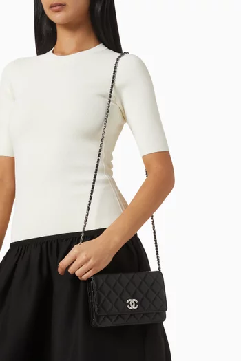 Wallet on Chain in Leather