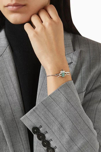 حلية بتصميم ماتشا مثلجة مرصعة بأحجار