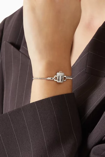 حلية بوبيل بتصميم سلة قمامة مرصعة بأحجار