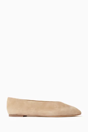 Brash Ballerina Pumps in Suede