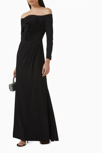 فستان سهرة بأكتاف مكشوفة