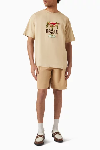 تي شيرت مزين بسلطعون داخل كأس قطن