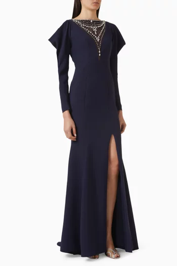 فستان أولوين طويل مزين بتطريزات