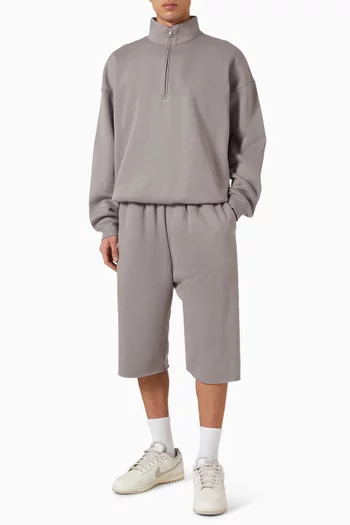 شورت طويل بقصة فضفاضة