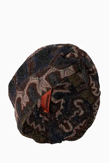 توربان بتصميم ملفوف من نسيج لامع