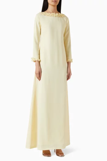 فستان طويل بحافة بزهور