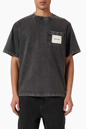 تي شيرت بجيب على الصدر قطن