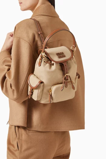 حقيبة ظهر بشعار الماركة قنب وجلد