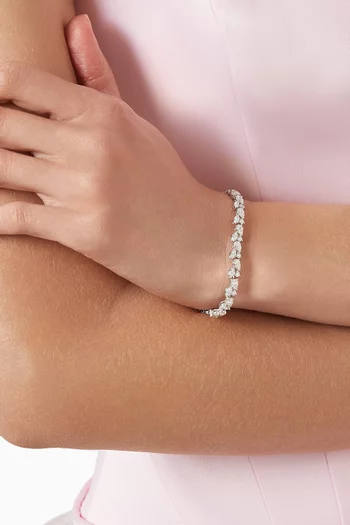 سوار تنس فانسي مرصع بماس بتصميم ماركيز وكمثرى ذهب أبيض عيار 18