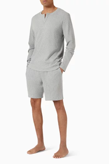 بيجاما بشورت بنسيج وافل ناعم