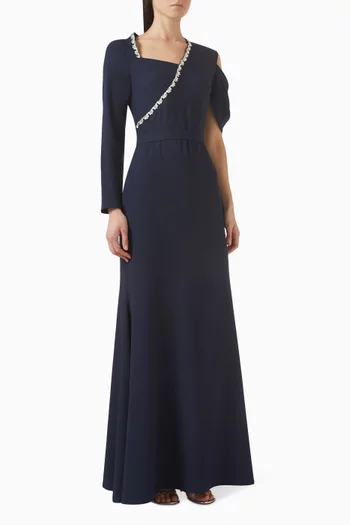 فستان مزين بتطريزات بالكريستال