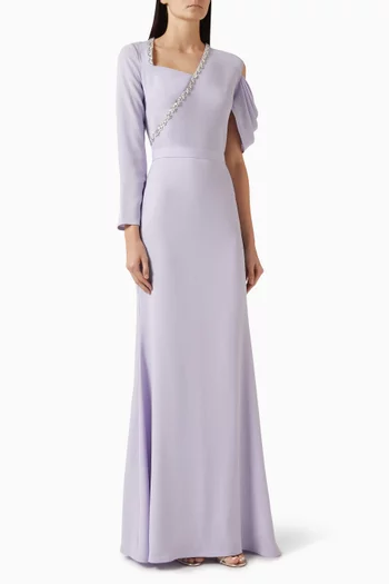 فستان مزين بتطريزات بالكريستال