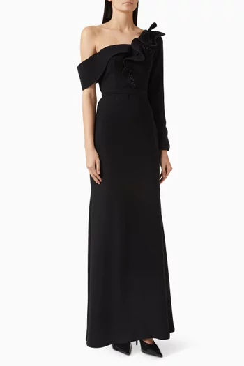 فستان مزين بكشكش وتطريزات