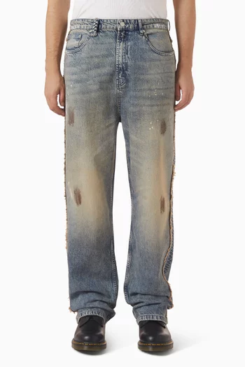 002 Distressed Jeans in Denim