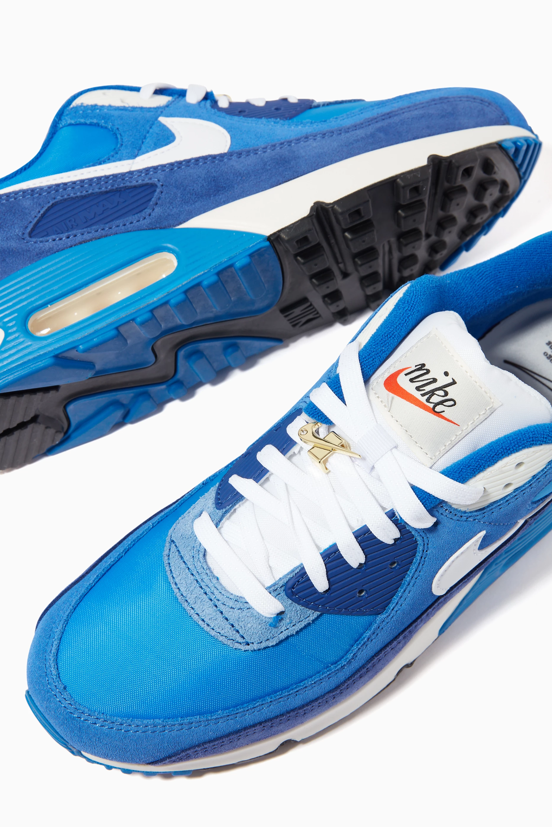 Max air sneakers hot sale