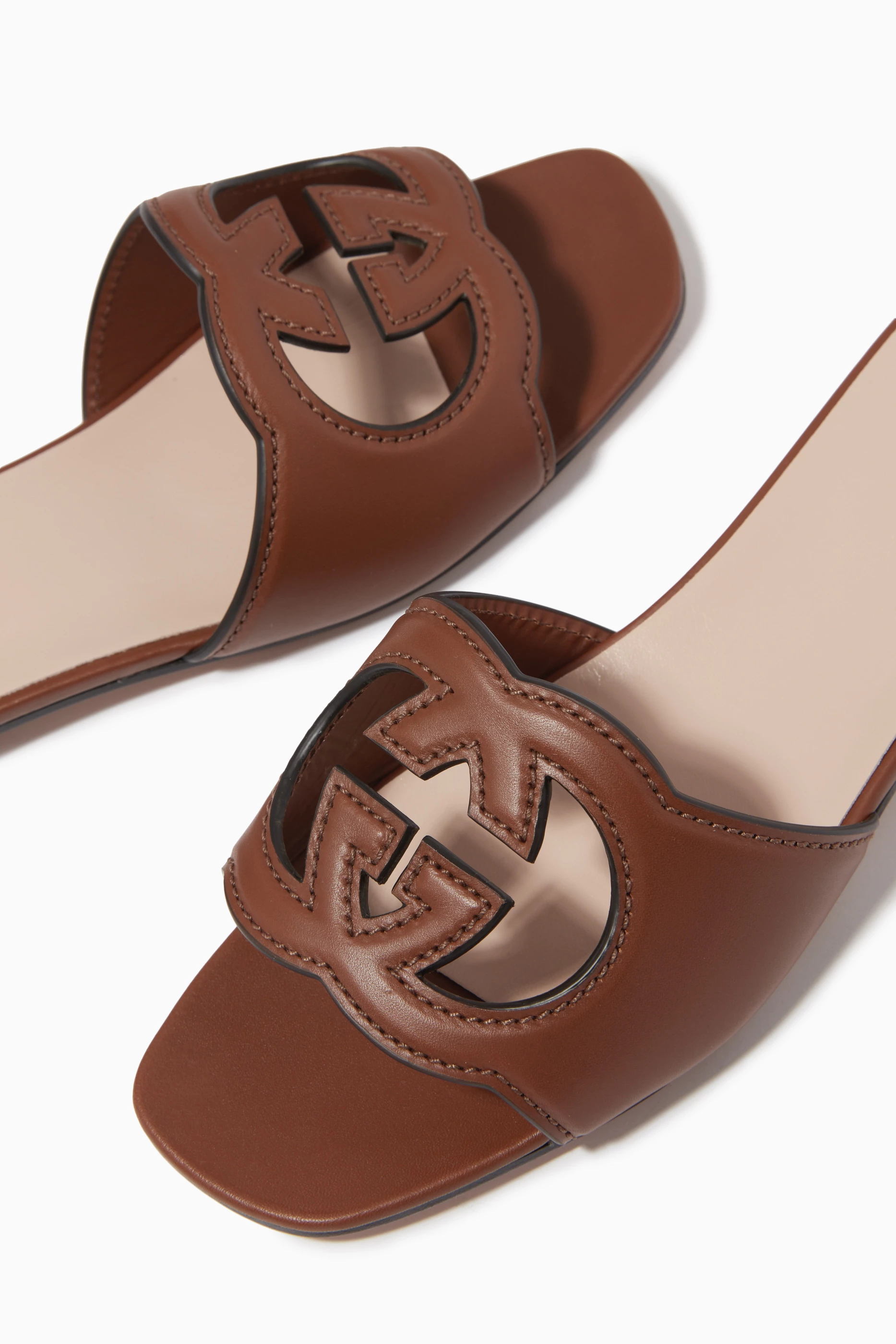Plain gucci slides online