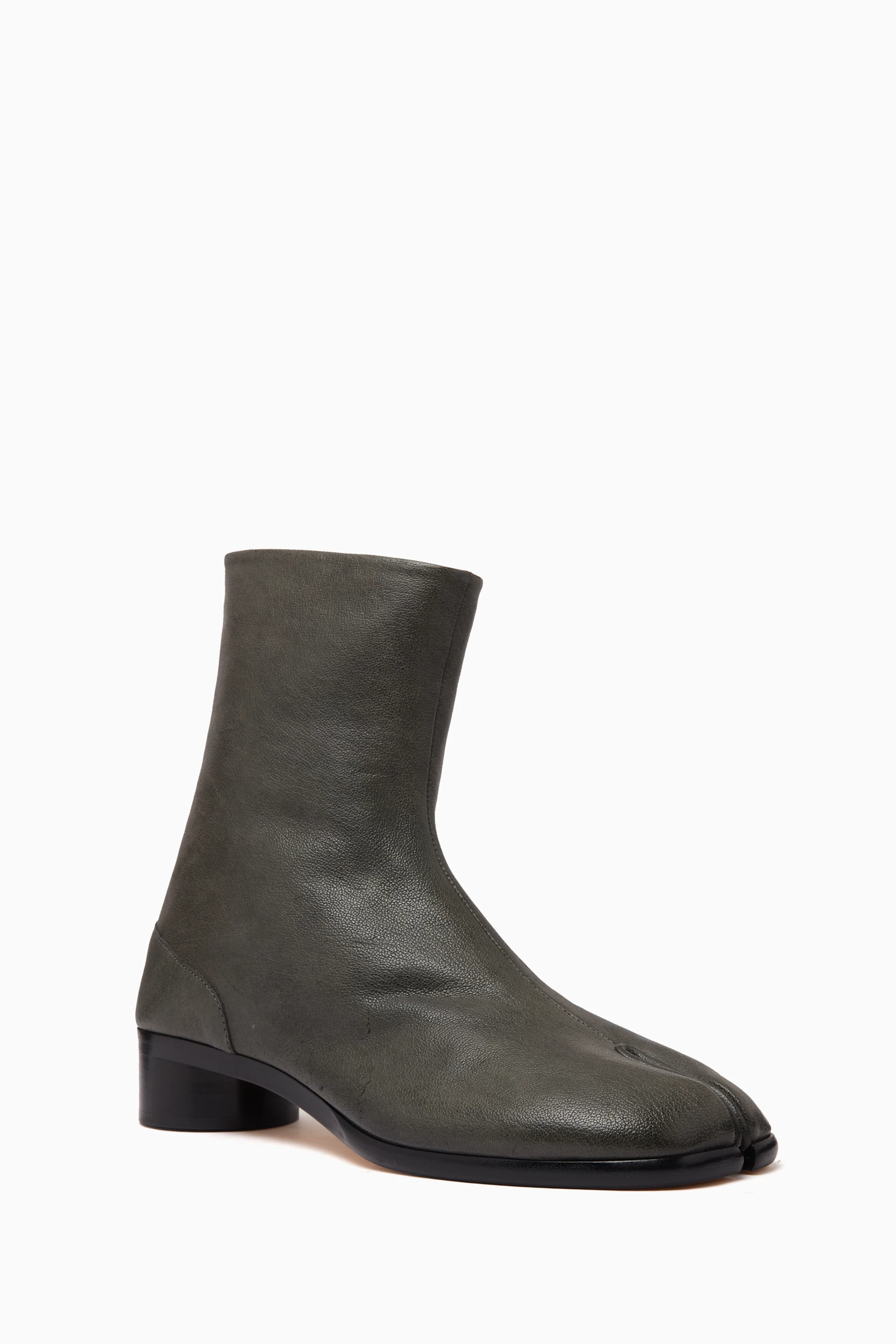 Buy Maison Margiela Grey Tabi 40 Ankle Boots in Leather For Men Online Ounass Bahrain