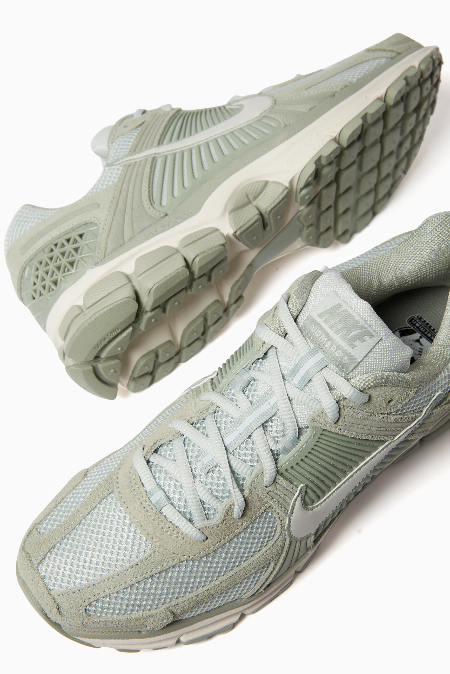 Buy Nike Green Zoom Vomero 5 Sneakers in Mesh Leather For Men Online Ounass Bahrain