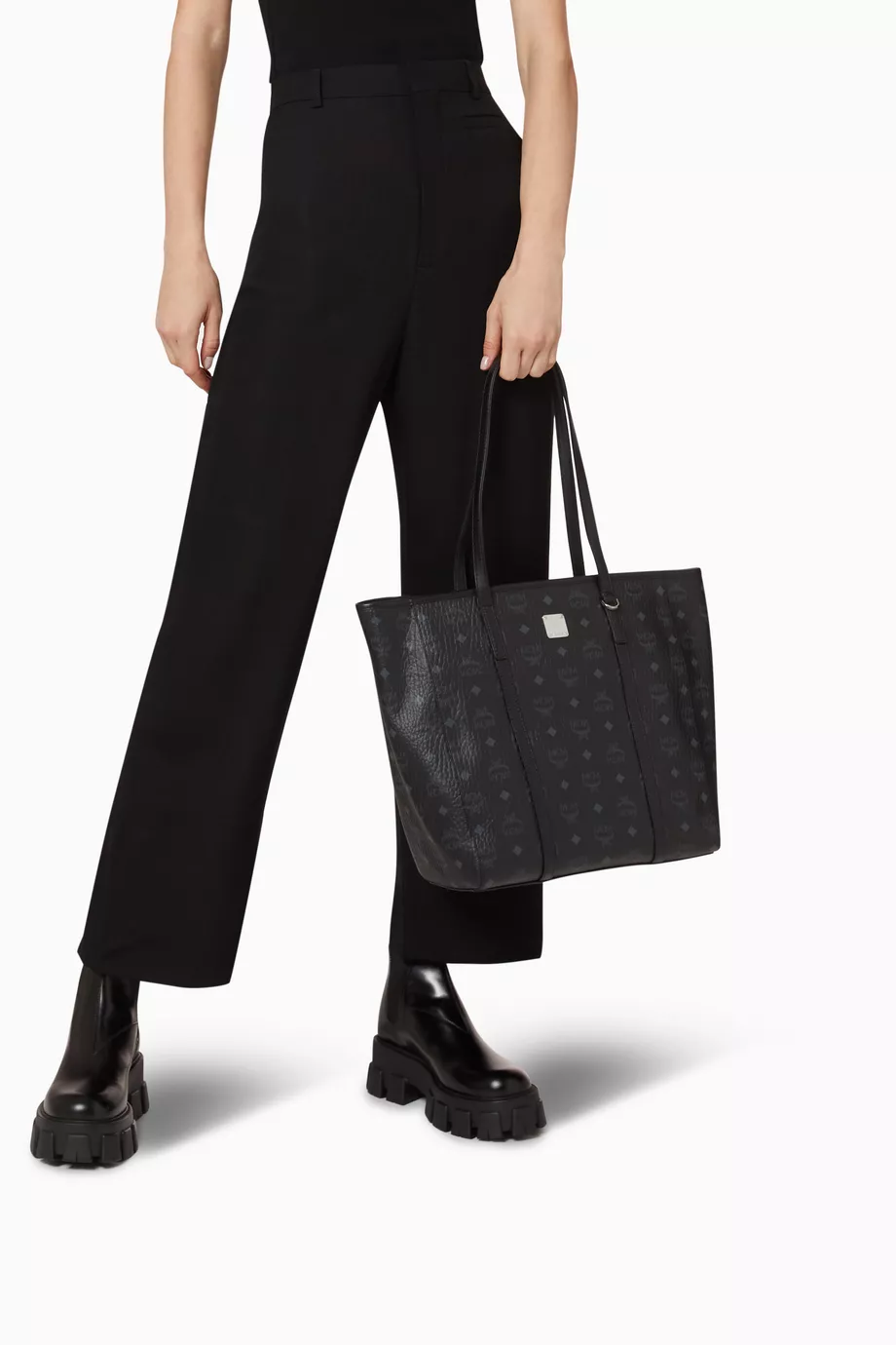 Buy MCM Black Medium Toni Shopper in Visetos For Women Online